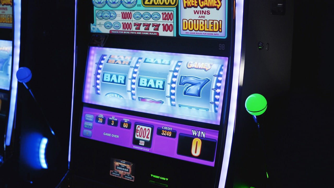 Studio live-dealer JILI yang disiarkan di platform playslots88